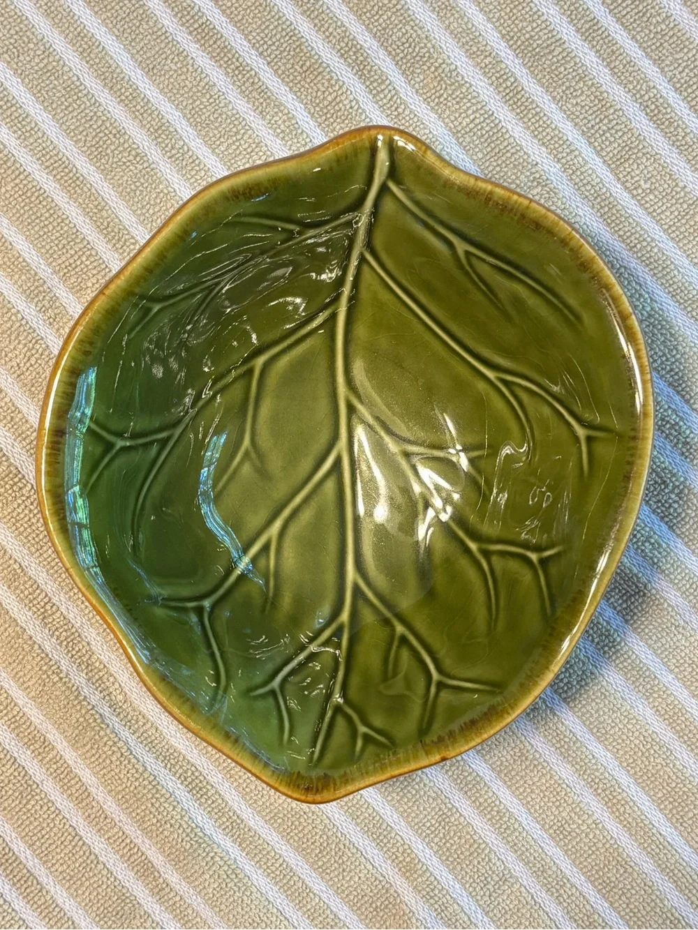 Autumn Thanksgiving Studio JCP Ceramic Green Leaf Serving Dish Bowl